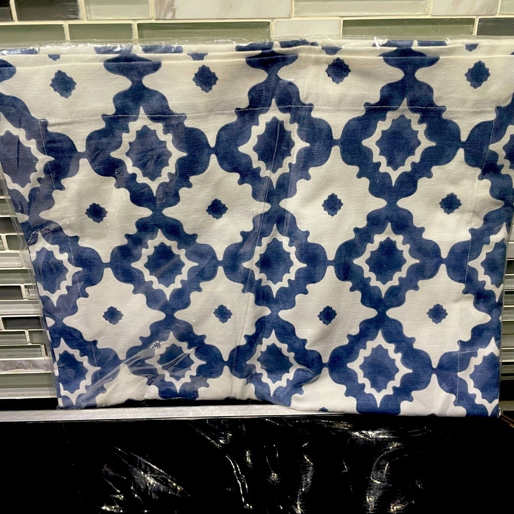 Ballard Designs Perdido Watercolor Table runner 16x90 Indigo